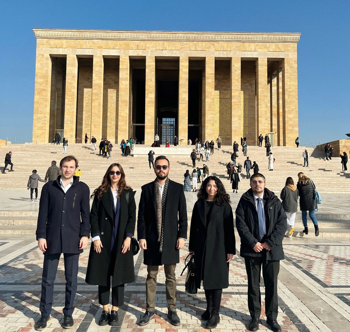 ASHUD YÖNETİM KURULU ANITKABİR’İ ZİYARET ETTİ